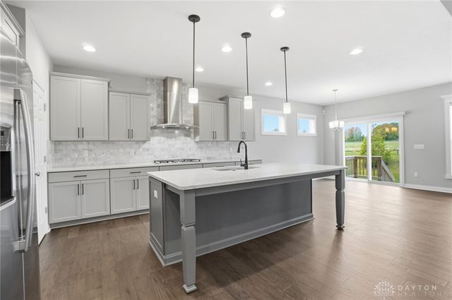 1524 Dell Glen Road, Dayton, OH 45458