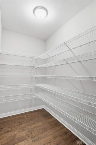 1524 Dell Glen Road, Dayton, OH 45458