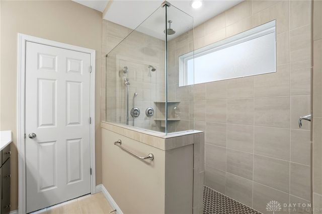 1524 Dell Glen Road, Dayton, OH 45458