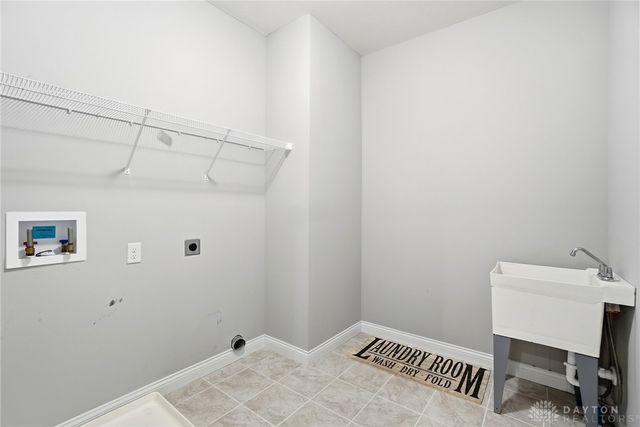 1524 Dell Glen Road, Dayton, OH 45458