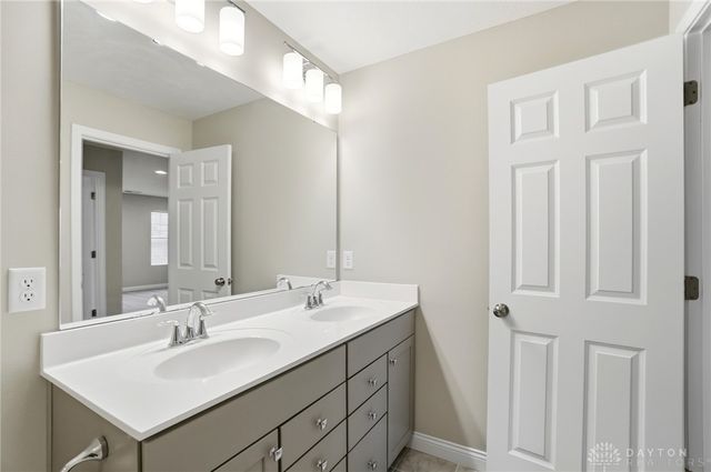 1524 Dell Glen Road, Dayton, OH 45458