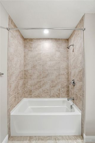 1524 Dell Glen Road, Dayton, OH 45458