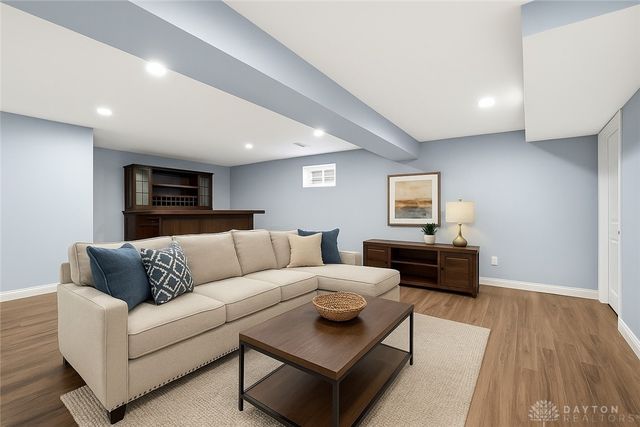 1524 Dell Glen Road, Dayton, OH 45458