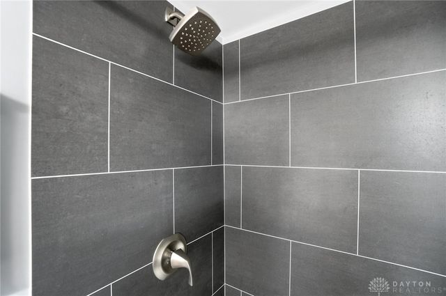 1524 Dell Glen Road, Dayton, OH 45458