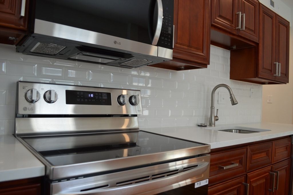 374B Centre St 2, Boston, MA 02130