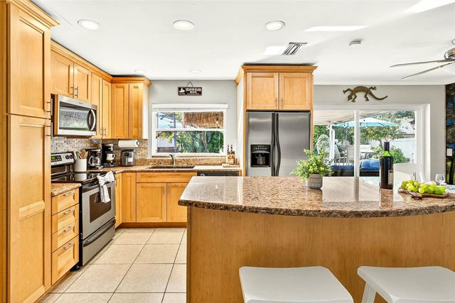 10050 84TH WAY, Largo, FL 33777