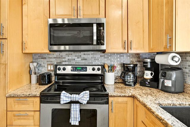 10050 84TH WAY, Largo, FL 33777