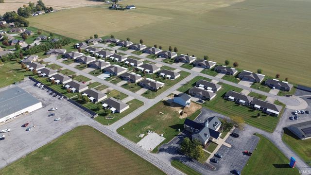 525 S 8th Avenue, Haubstadt, IN 47639