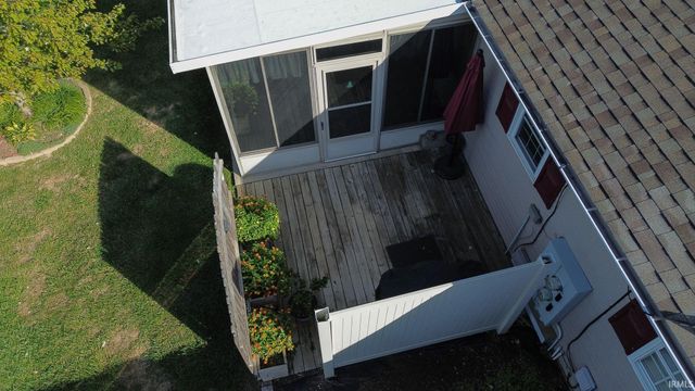 525 S 8th Avenue, Haubstadt, IN 47639