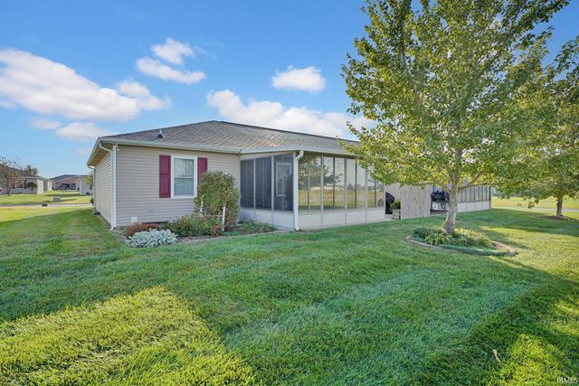 525 S 8th Avenue, Haubstadt, IN 47639