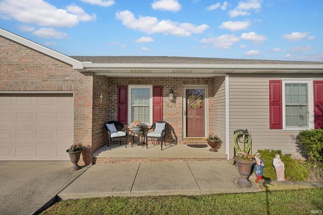 525 S 8th Avenue, Haubstadt, IN 47639