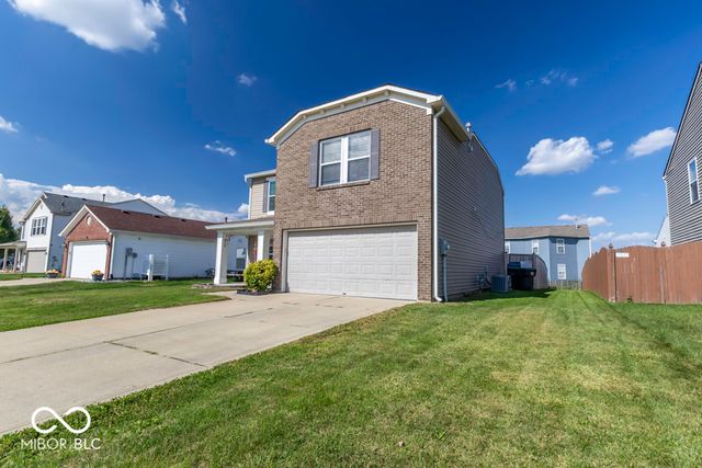 638 Harvest Meadow Way, New Whiteland, IN 46184