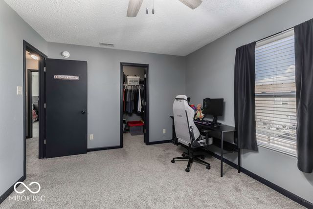 638 Harvest Meadow Way, New Whiteland, IN 46184