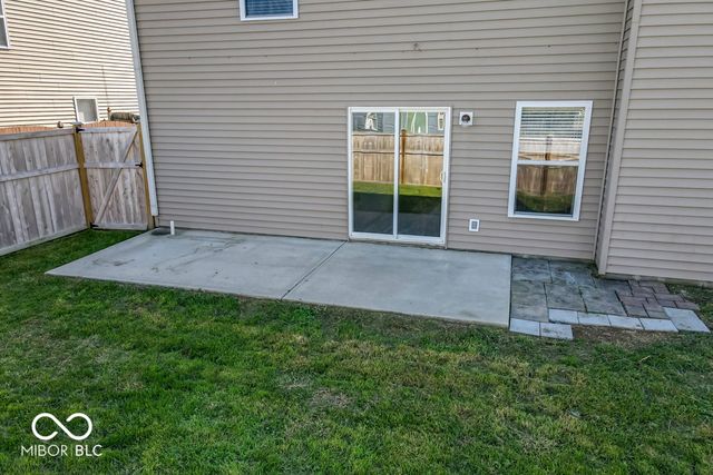 638 Harvest Meadow Way, New Whiteland, IN 46184