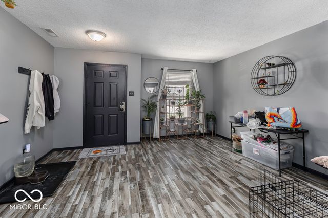 638 Harvest Meadow Way, New Whiteland, IN 46184