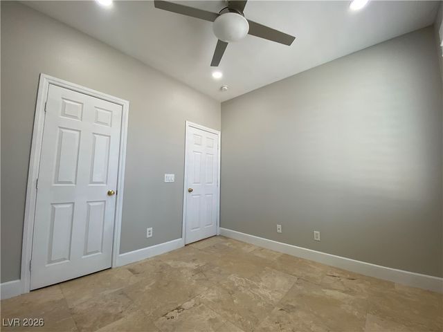 7956 Skyline View Court, Las Vegas, NV 89113