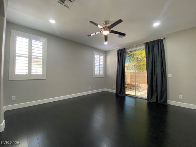 7956 Skyline View Court, Las Vegas, NV 89113