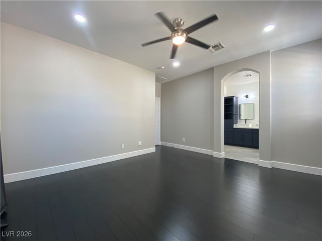 7956 Skyline View Court, Las Vegas, NV 89113