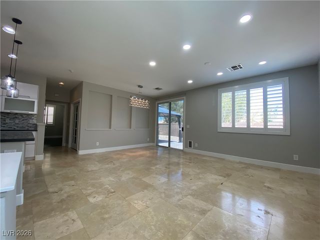 7956 Skyline View Court, Las Vegas, NV 89113