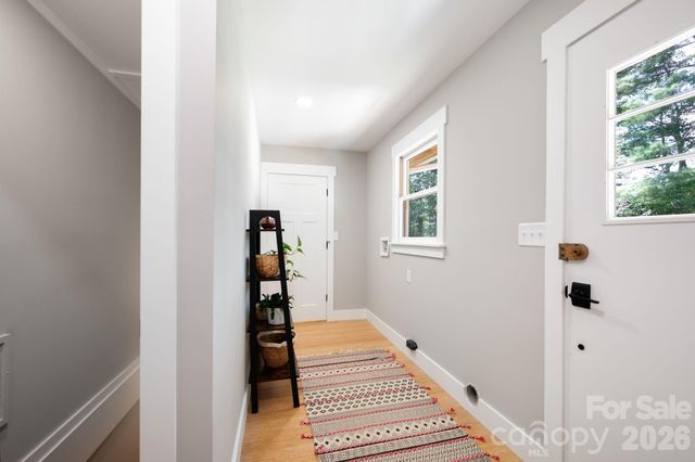 15 Pine Ridge Court, Fletcher, NC 28732