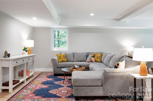 15 Pine Ridge Court, Fletcher, NC 28732