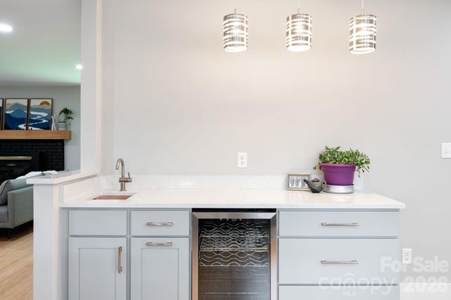 15 Pine Ridge Court, Fletcher, NC 28732