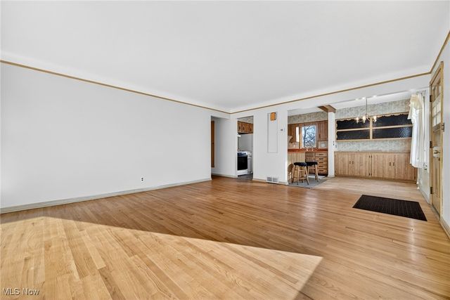 2802 Klusner Avenue, Parma, OH 44134