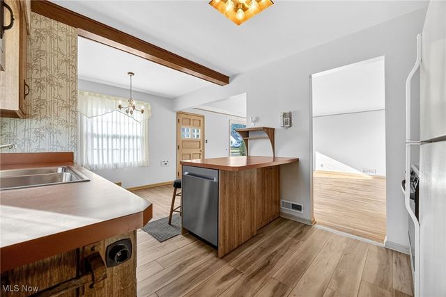 2802 Klusner Avenue, Parma, OH 44134