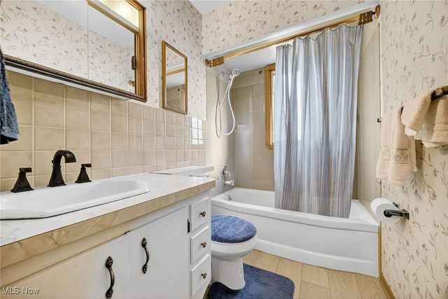 2802 Klusner Avenue, Parma, OH 44134