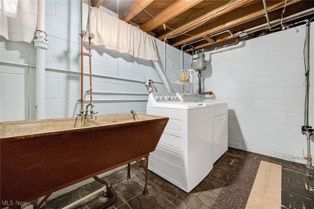 2802 Klusner Avenue, Parma, OH 44134