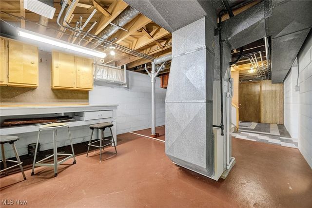 2802 Klusner Avenue, Parma, OH 44134