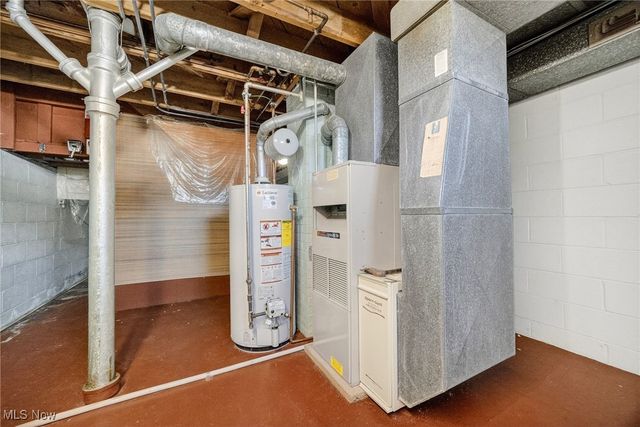 2802 Klusner Avenue, Parma, OH 44134