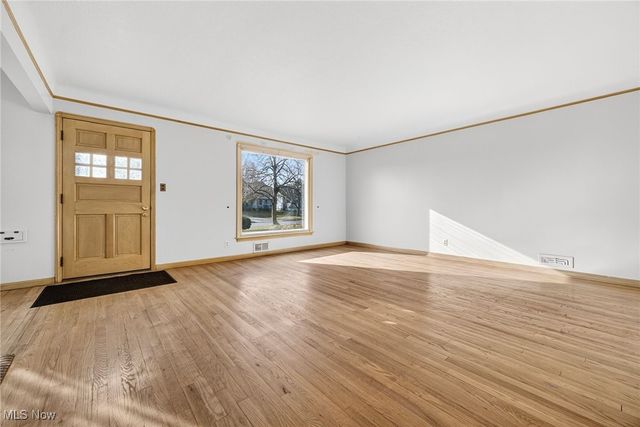 2802 Klusner Avenue, Parma, OH 44134