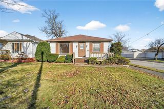 2802 Klusner Avenue, Parma, OH 44134
