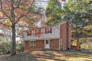 4974 Longview Ct, Murrysville, PA 15668