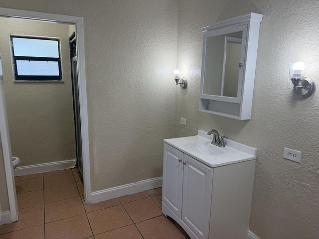 1200 NW 7TH Terrace, Fort Lauderdale, FL 33311