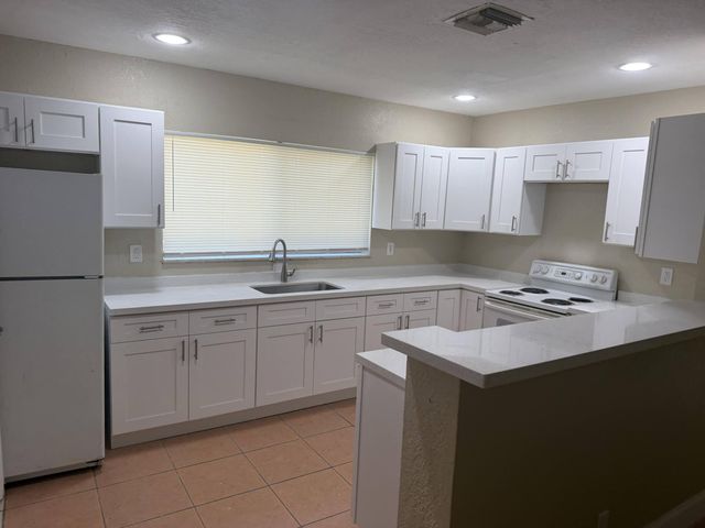 1200 NW 7TH Terrace, Fort Lauderdale, FL 33311