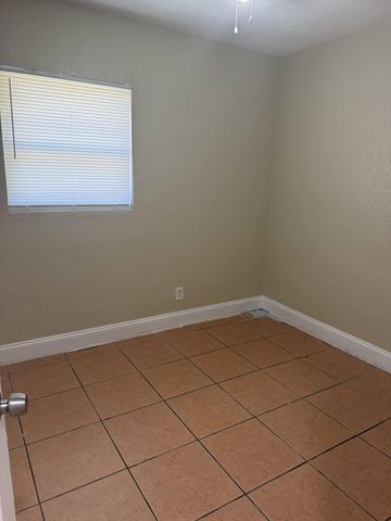1200 NW 7TH Terrace, Fort Lauderdale, FL 33311