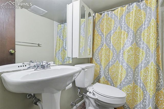 6945 Fielding Circle, Colorado Springs, CO 80911