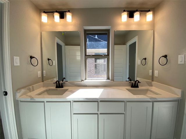 360 Devonshire Drive, Greenville, TX 75401