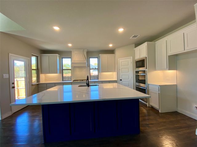 360 Devonshire Drive, Greenville, TX 75401