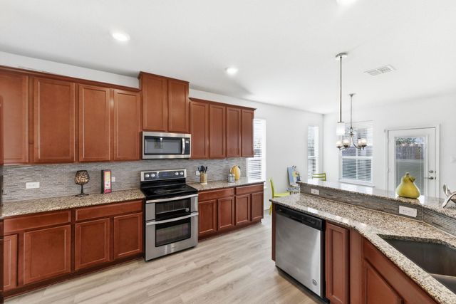 112 W Point WAY, Elgin, TX 78621