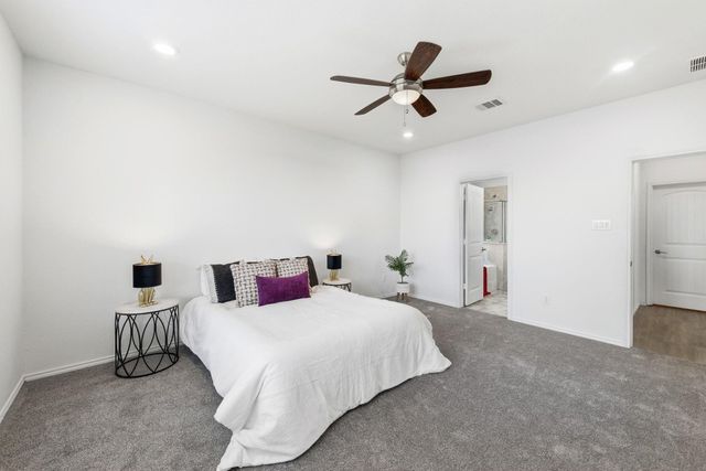 112 W Point WAY, Elgin, TX 78621