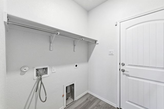 112 W Point WAY, Elgin, TX 78621