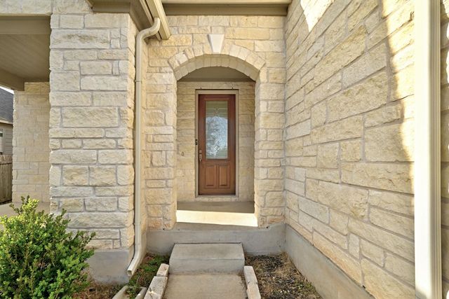 112 W Point WAY, Elgin, TX 78621