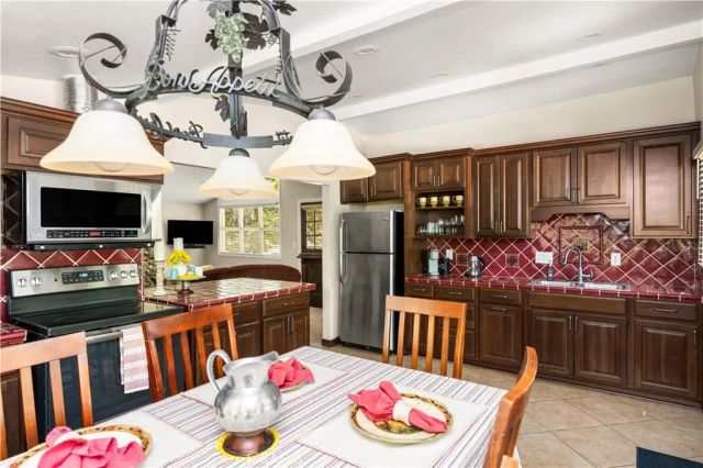 29221 Modjeska Road, Modjeska Canyon, CA 92676