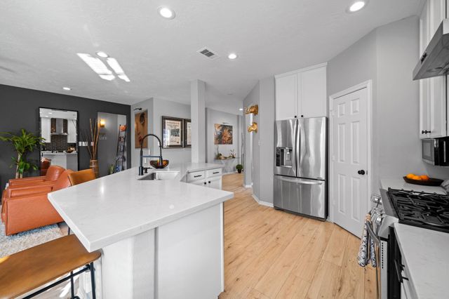 3216 Cactus Heights Lane, Pearland, TX 77581