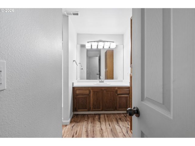 1611 Ne 113TH St 121, Vancouver, WA 98686