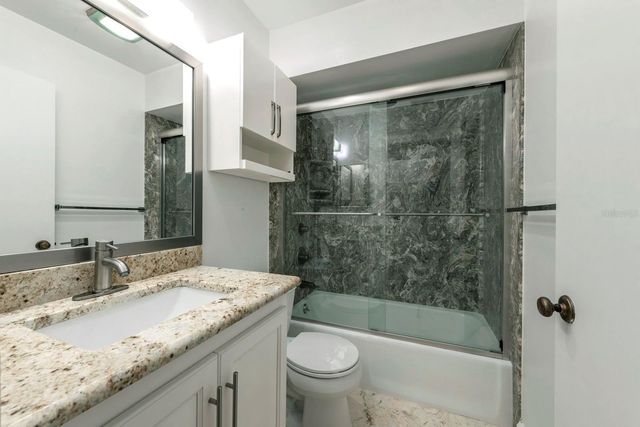 110 N TREMAIN STREET 202, Mount Dora, FL 32757