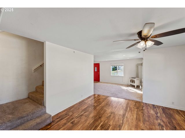 584 EXCHANGE St, North Bend, OR 97459